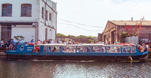 ToastAle's tweet photo. Spend some time on the water today! Our favourite floating bar @alfred_le_roy @CrateBrewery #ToastingSummer https://t.co/4nXeUDUExg