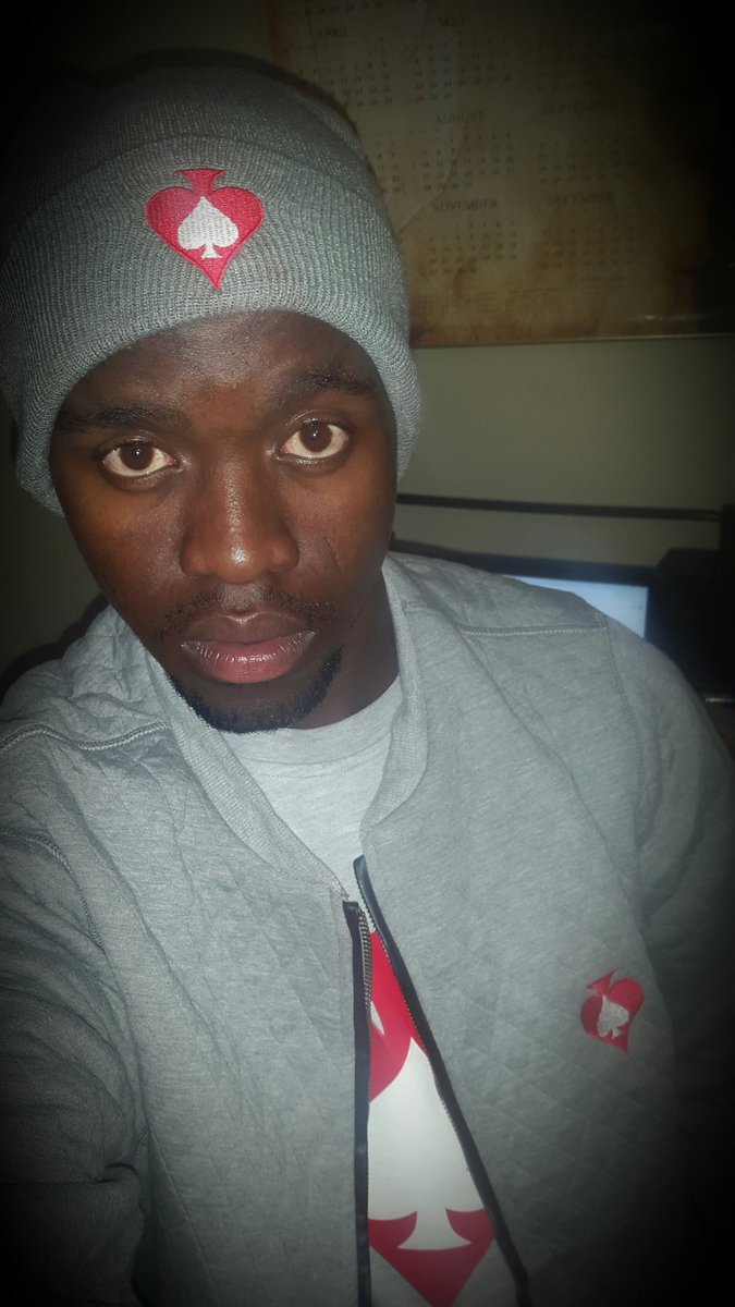 sbudanox's tweet photo. Going Gray Via ACE #ACEDUP♠☝ @debutstore @euphonik @DJKENTSA https://t.co/m9z95bQna7