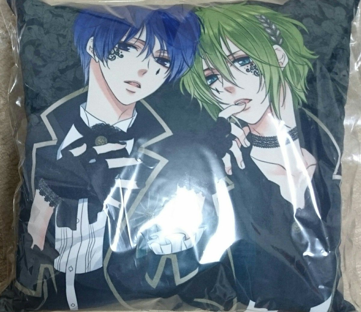 040909skodm's tweet photo. @2idol_bot @Rejet_bot 
マジフォー クッション グッズ  譲渡  マスカレ柄 エル  ルイ  リジェ クッション未開封 2500円+送料でお譲り致します https://t.co/vR7oWIGWcQ