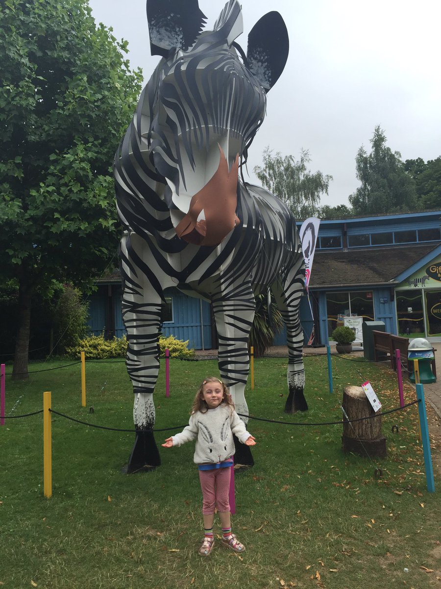 izithis's tweet photo. Fun at #marwellzoo #giantzelfie https://t.co/9fBNyhklfO