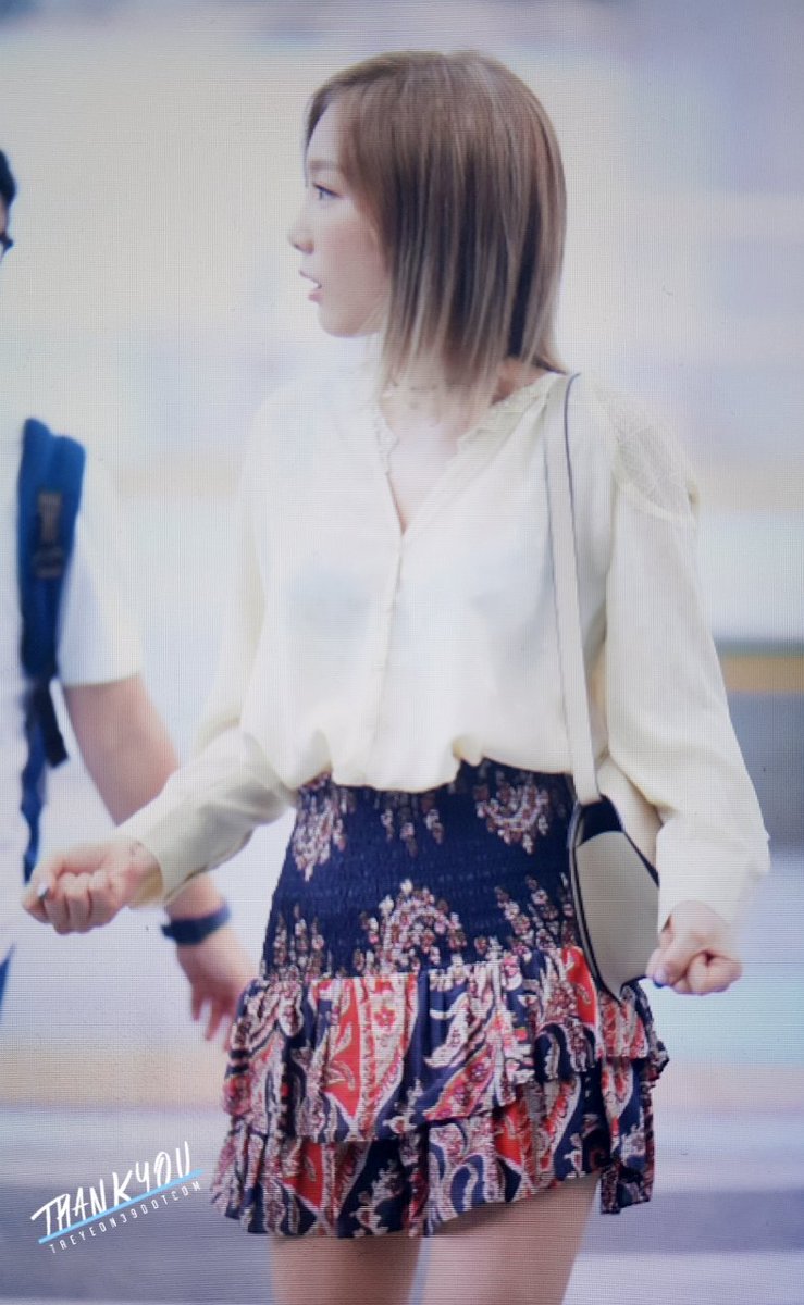 taeyeon39com's tweet photo. 160730 인천공항 출국 1 https://t.co/AyCc7tNi7e