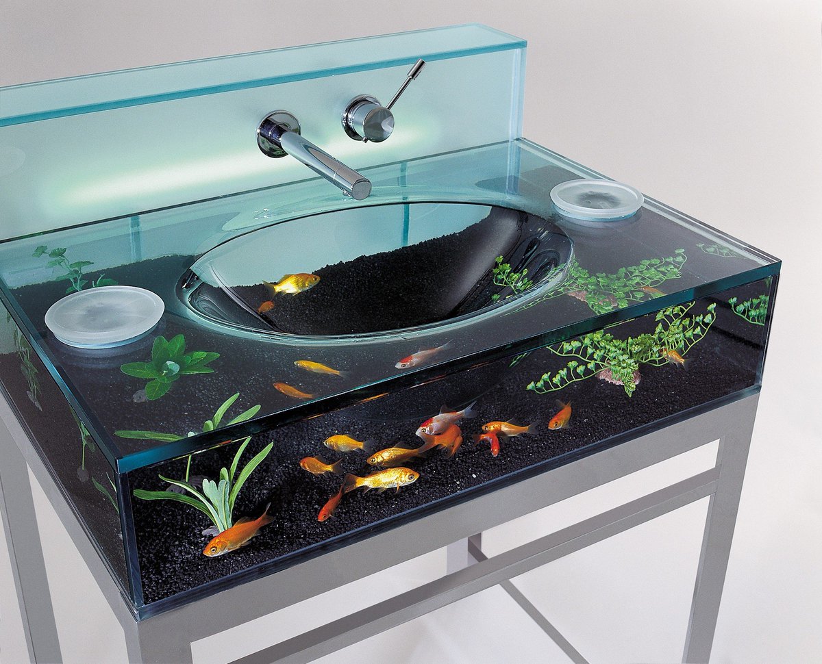 Screwfix's tweet photo. This looks a little fishy https://t.co/2j31VsDHq5