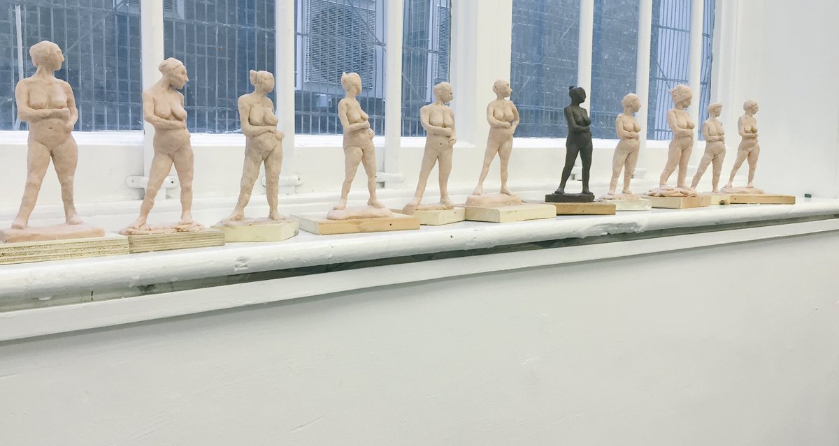 jessicawetherly's tweet photo. Dynamic figure short course @ArtAcademy #beachscene #hardwork https://t.co/5nJDnRgDtL