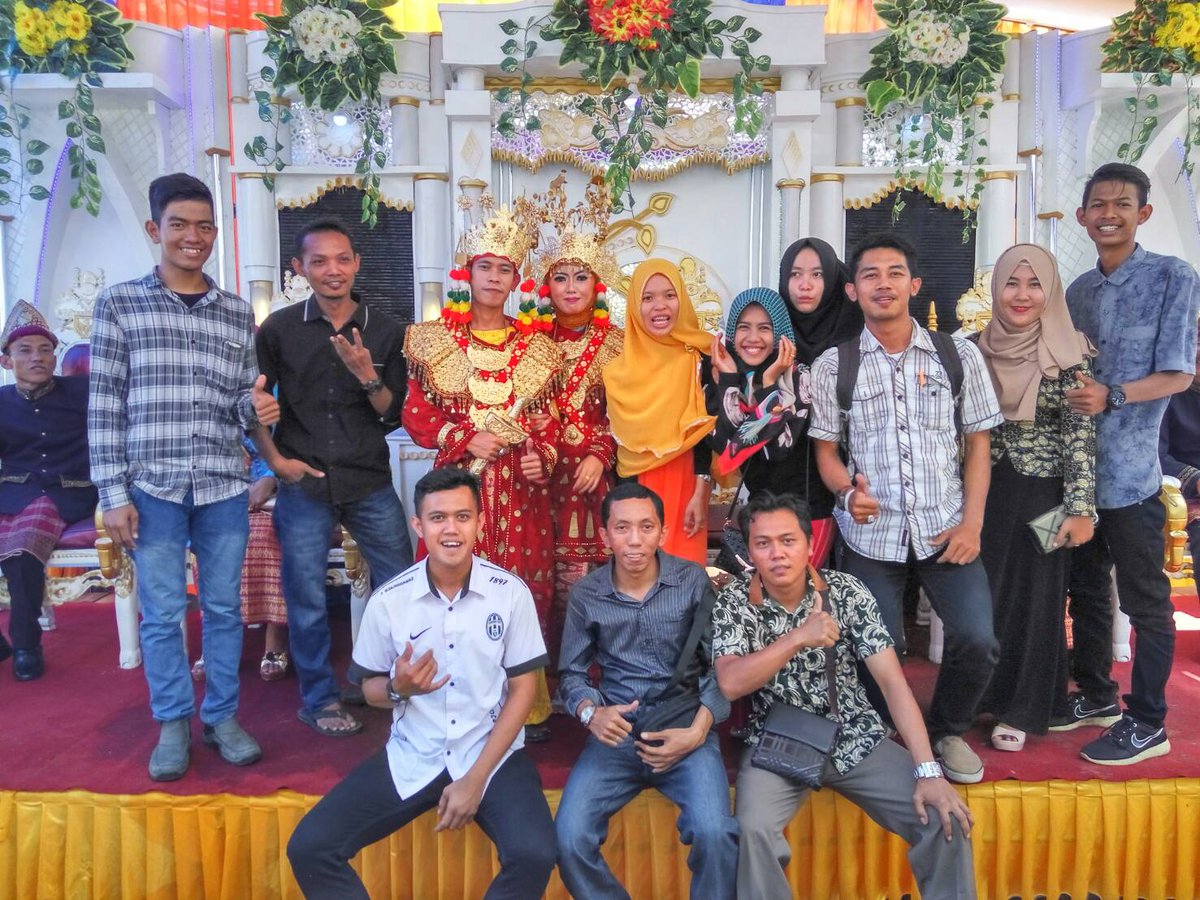 DonnaJCI_LU's tweet photo. Selamat untuk donna ayu dan juventini syamsi. Sakinah, Mawadah, Warahmah. Aamiin . . https://t.co/IqFGCiRq5X