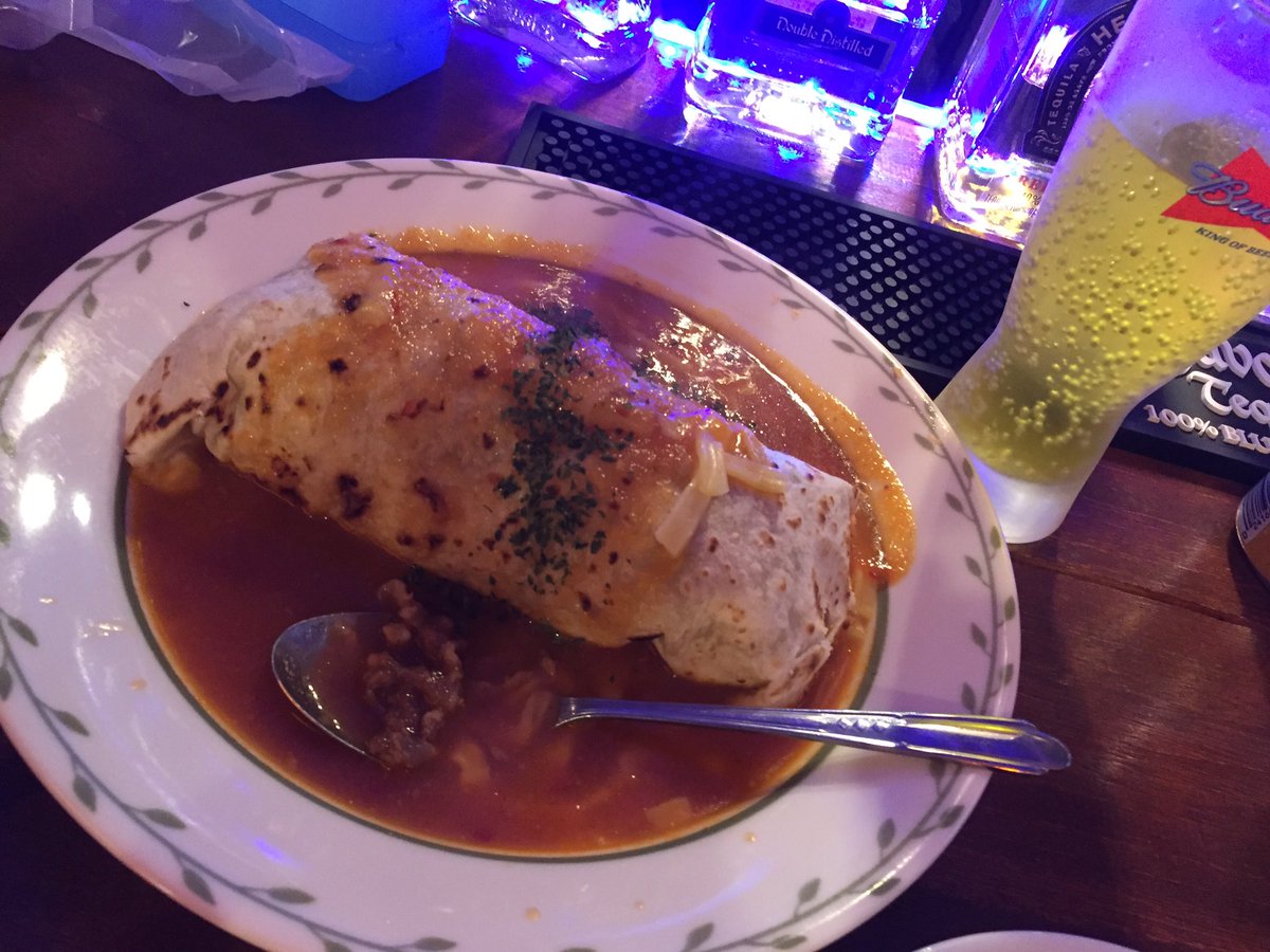 jaken616's tweet photo. 昨日は後輩と久々にメキシカン😋😋😋牛肉のエンチェラーダ最高だった インカコーラで流し込むエンチェラーダ🙌🏻😂🙌🏻🍺 #FREEZCITY https://t.co/vEnb5RoQlb