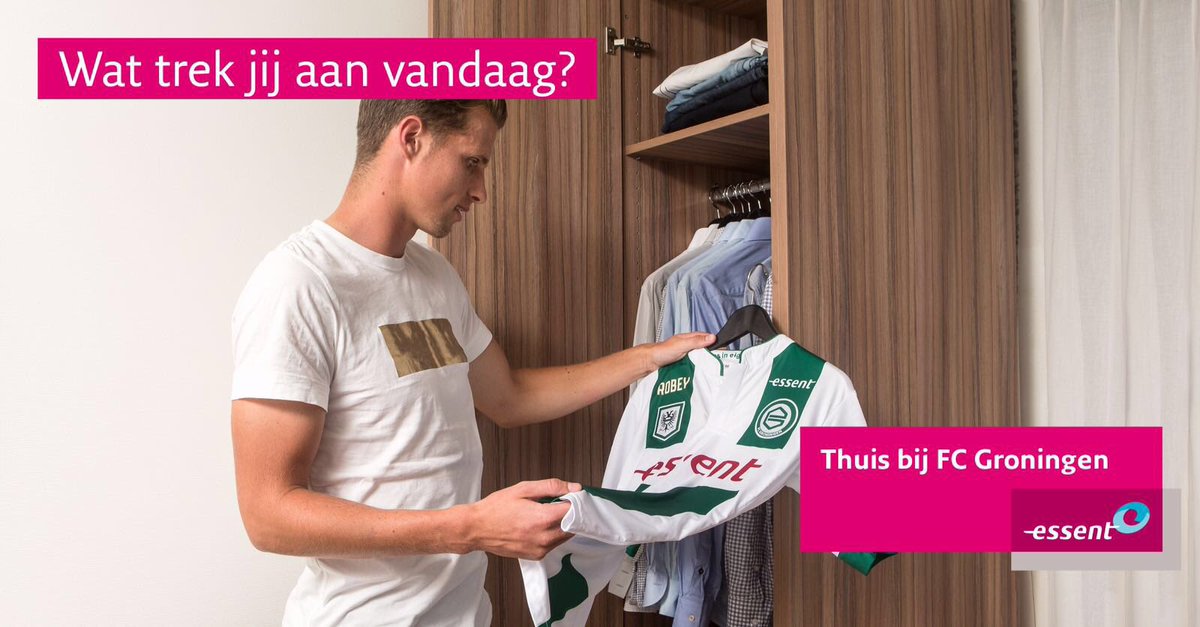 Nieuw shirt uit de kast getrokken speciaal voor vandaag! Vanmiddag voor het eerst vlammen in ons nieuwe tenue 💪🏻