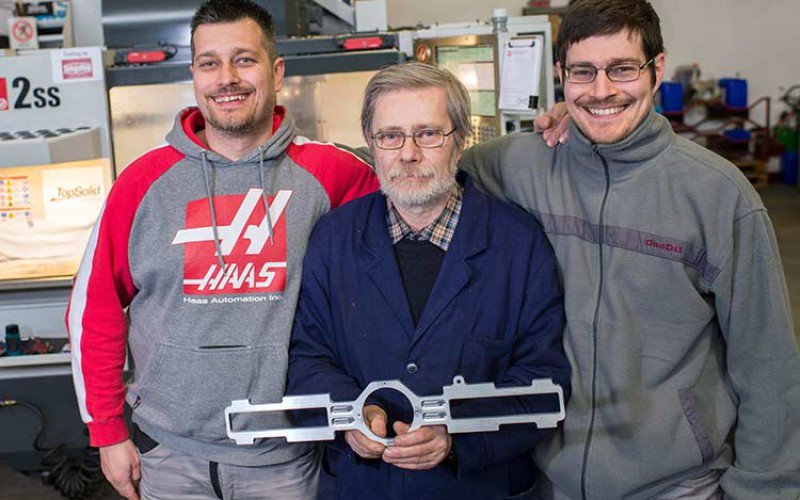 Mfgtechupdate's tweet image. Trusted Family-Business Trusts in @Haas_Automation mfgtechupdate.com/2016/07/truste… via @Mfgtechupdate #Haasmachine #HaasCNC