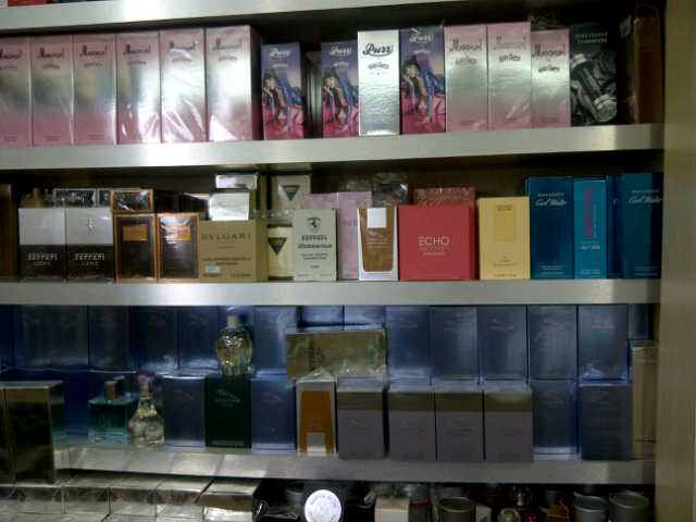 1st hand DISTRIBUTOR PERFUME ORI GUARANTEE, fake? uang kmbli 10x lipat!! BBM: 585C3A1A