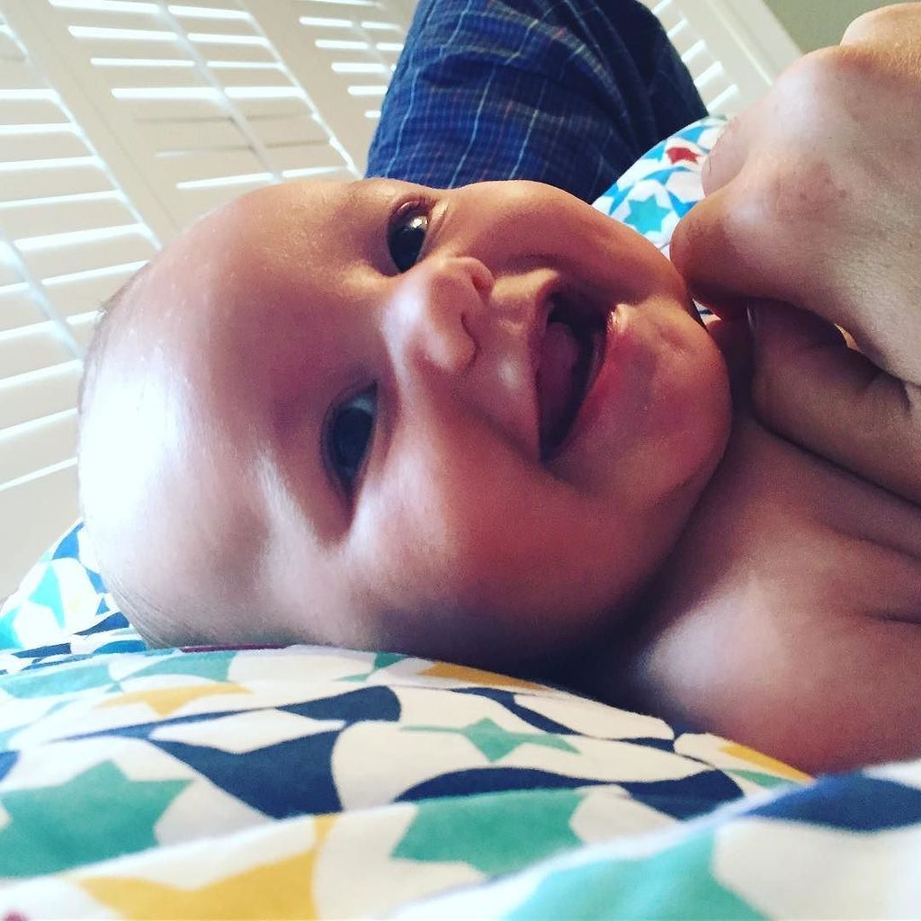 craigdfreeman's tweet photo. Happy morning snuggles. #parenting #family #dadsdontbabysit #iDad #dadlife #dad #adorable #newborn #baby #sleepingb… https://t.co/Si038W0XjZ