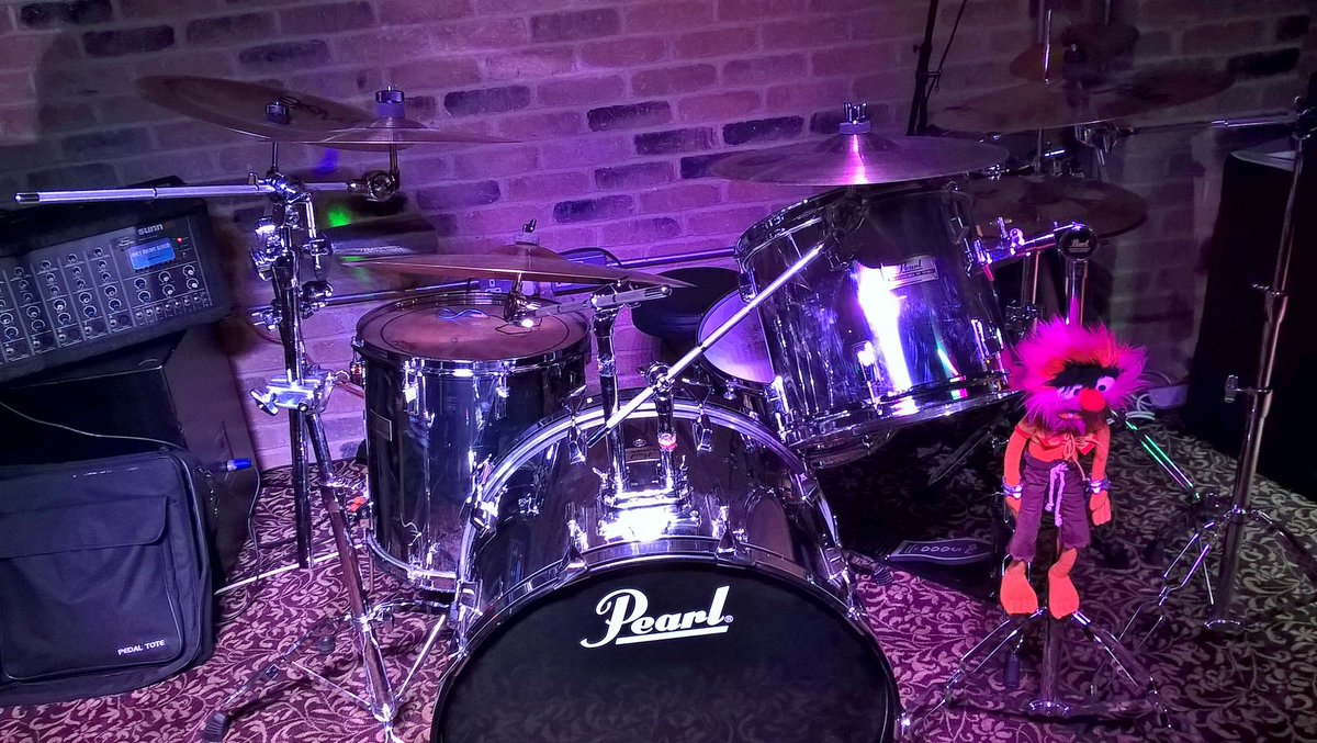 RoyalValentines's tweet photo. @pottersnewport #gig #funtime2016 #localmusic #southwales #Newport https://t.co/4RrsQNK9ii