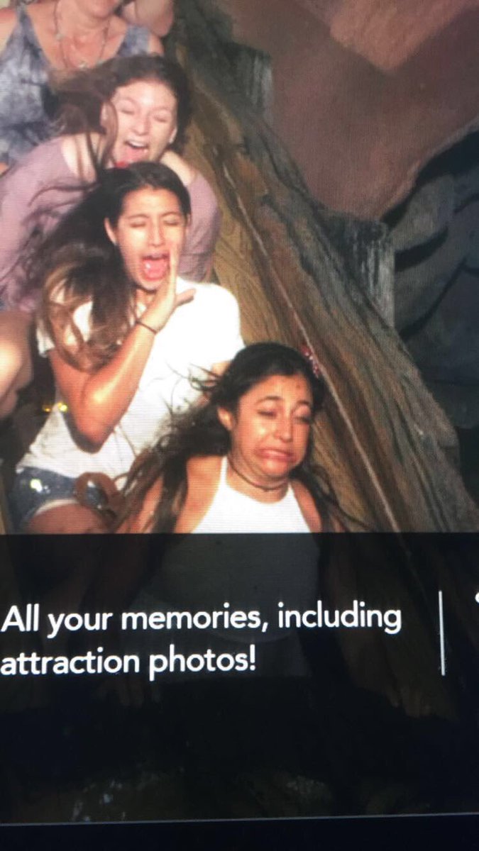 956paloma's tweet photo. I couldn't stop laughing #Disneyland  @Ivsleonardi https://t.co/Svq0ENI4MW