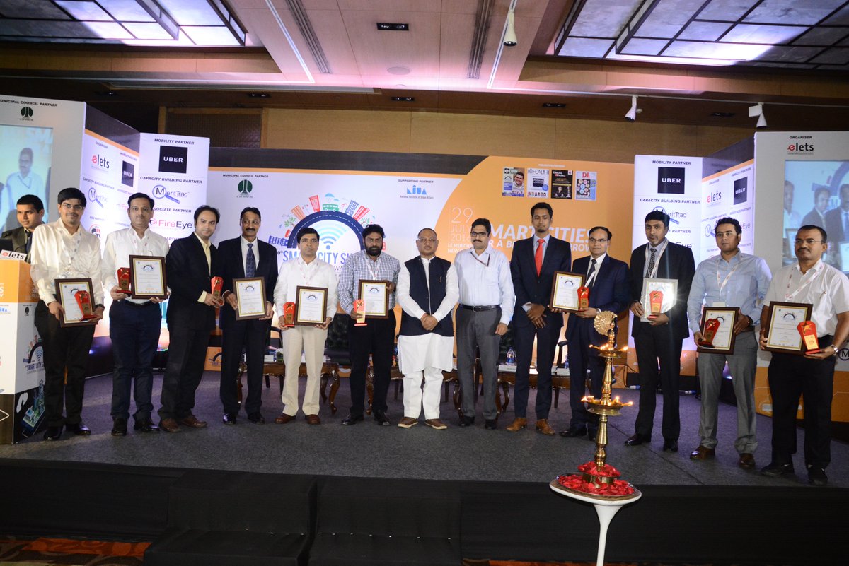 ArpitKGupta's tweet photo. MoS Steel @vishnudsai gives 3 @SmartCityElets Awards to @UPGovt #UPSRTC #ITElectronics #UPTransport @IASassociation https://t.co/MyL2gVozpg