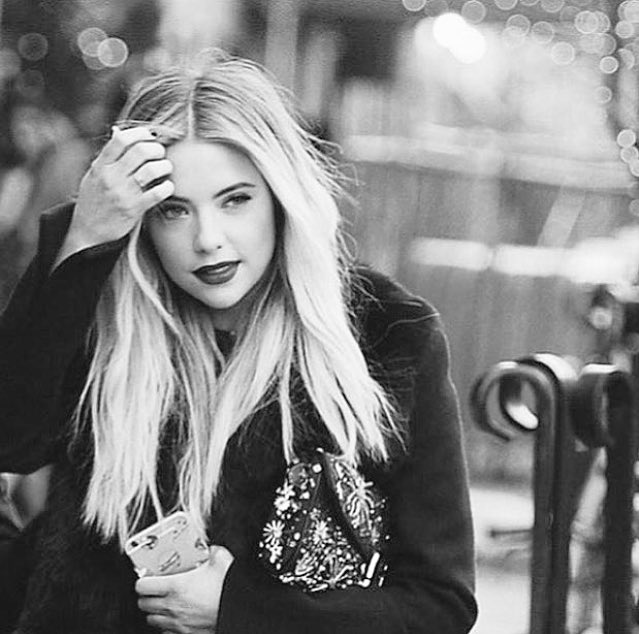 isabeIcooper's tweet photo. — I can't pretend, I don't care, when you don't think about me https://t.co/Pe2wF3Ddz8