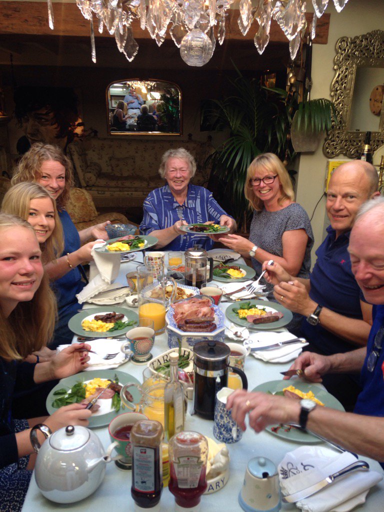 HelmsleyBandB's tweet photo. Our 7 Swedish guests enjoying b'fast this morning. Celebrating a 50th wedding anniversary in Helmsley of all places! https://t.co/kD0ZCHRqOM