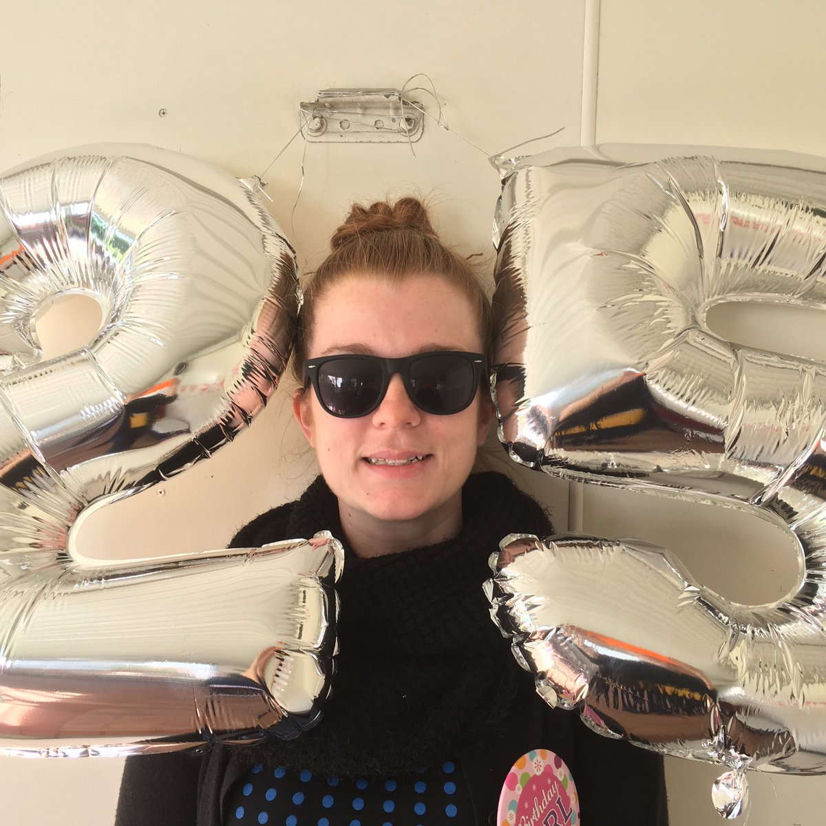 Shirlo's tweet photo. Happy 25th birthday to @cassiemay_91 😘 https://t.co/ZP8DdwPjeq