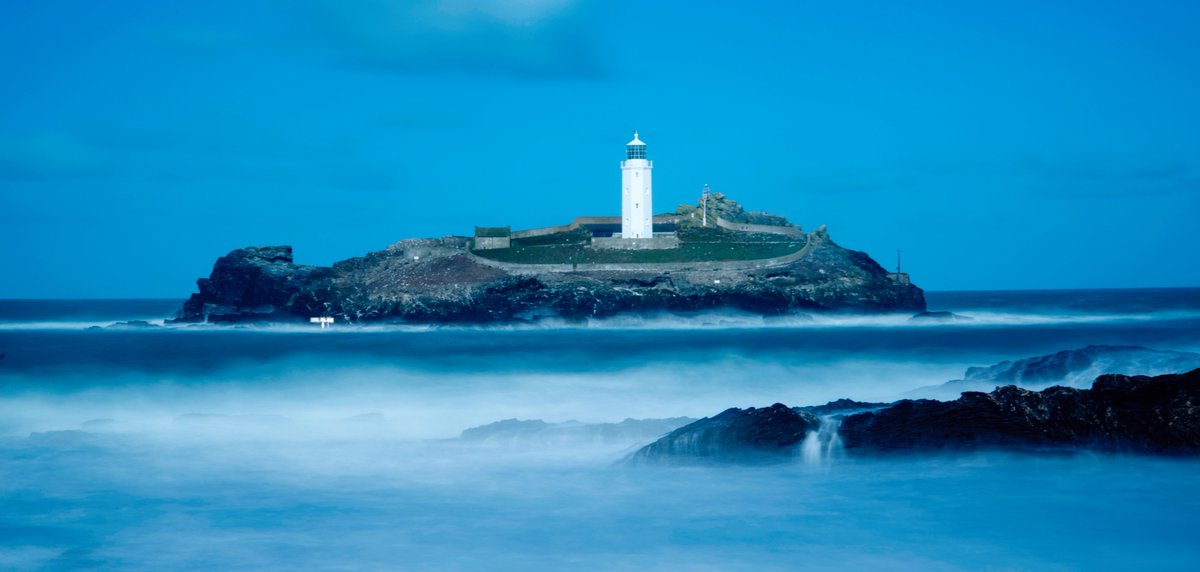 YVETTEBARNETT's tweet photo. Godrevy lighthouse on a summer's day!! #godrevy_lighthouse,#lovecornwall,#cornwallguide,#cornwall,#nikon_photography https://t.co/cCKHF8w2s2