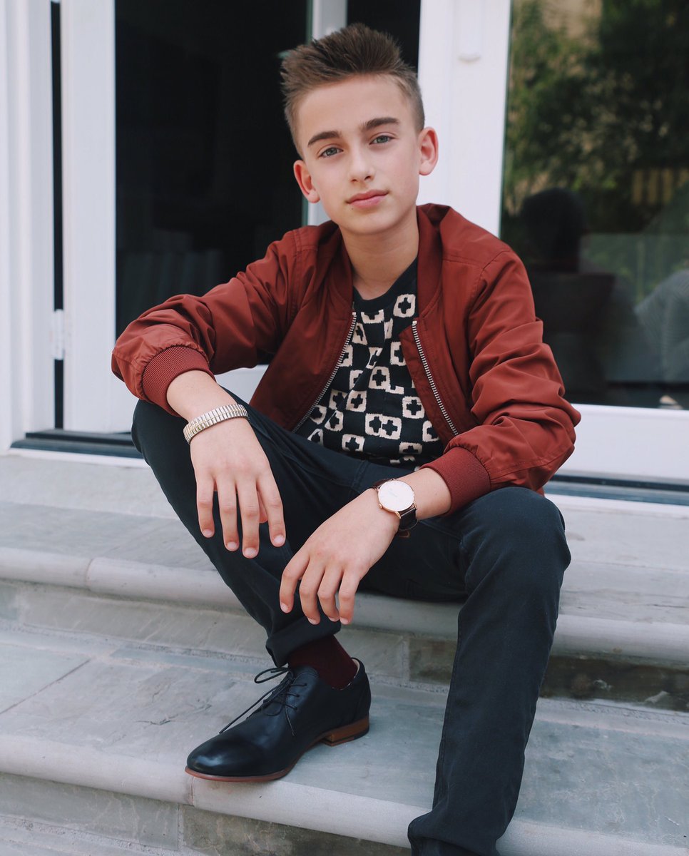 Johnny Orlando Japan Johnnyは髪型を直しに行ったようです 以前髪を切った時に 短くされすぎて相当落ち込んでいましたよね 前の髪型に近くなった気がします いつも彼が行っている美容院に行ったのでしょうか Johnny Orlando Japan Johnnyは髪型を直しに行ったようです 以前髪を切った時に 短くされすぎて相当落ち込んでいましたよね 前の髪型に近くなった気がします いつも彼が行っている美容院に行ったのでしょうか
