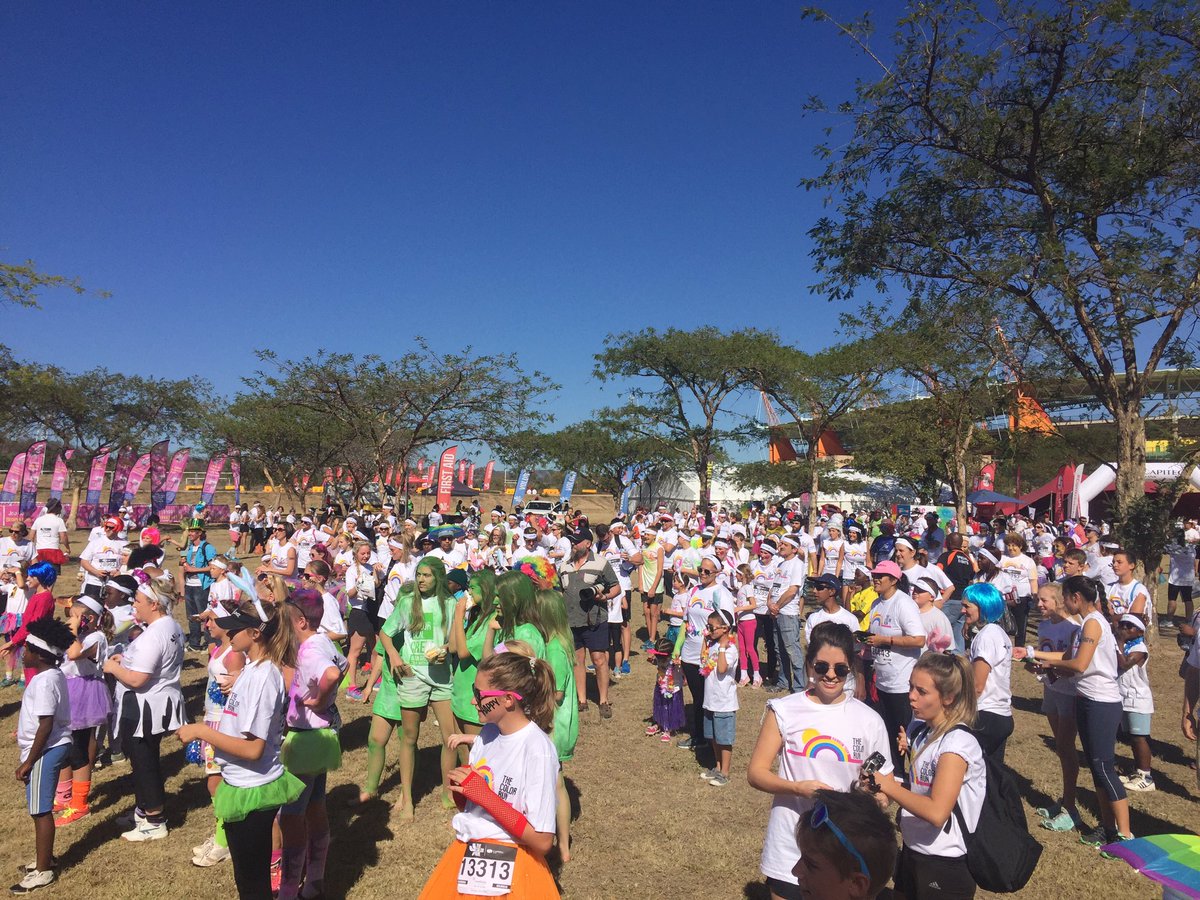 MisterJacques's tweet image. '@jacarandafm supporting @CapitecBankSA #TheColorRunSA #ColorSelfie #Happiest5K #CapitecLiveBetter