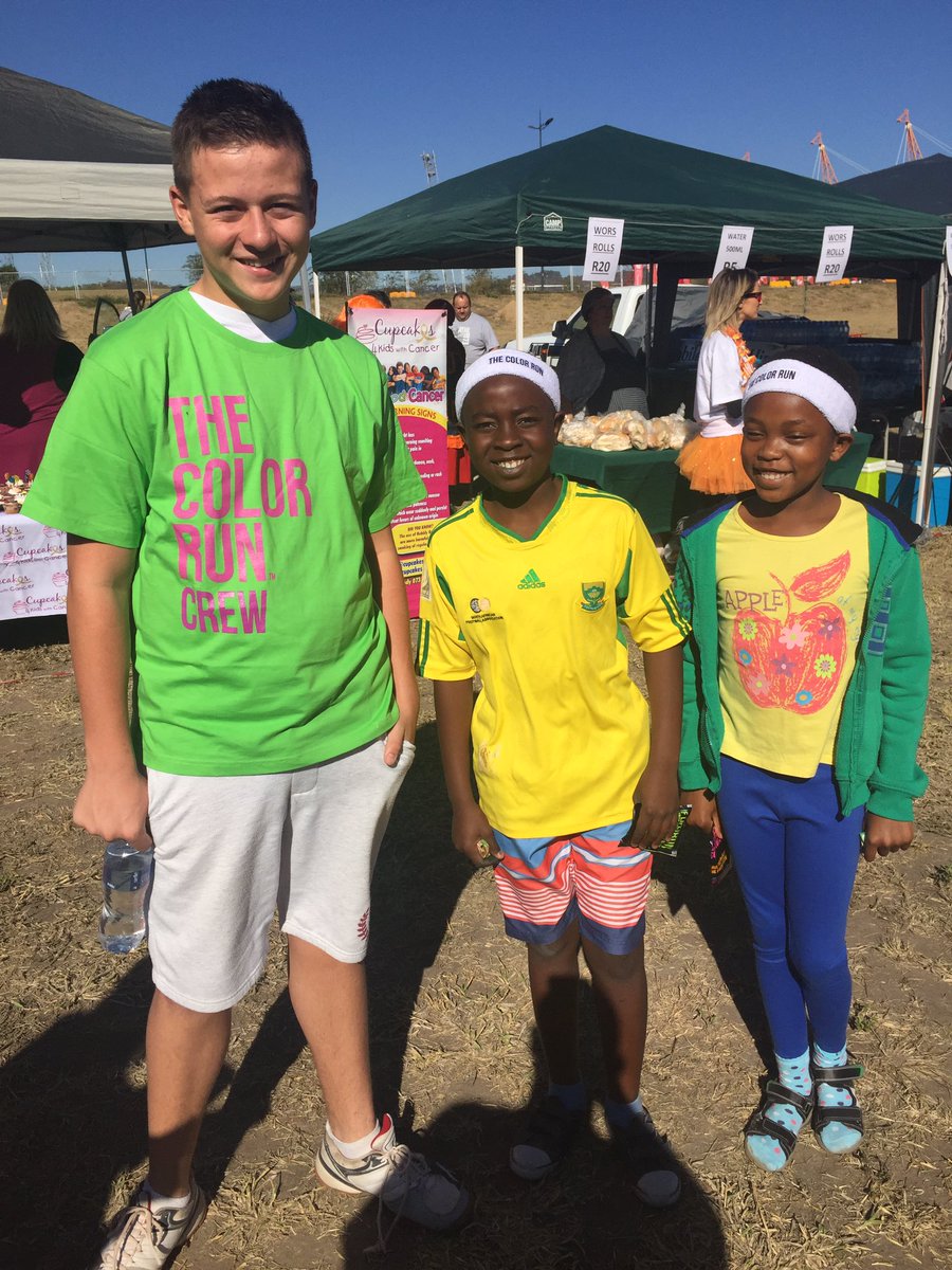 MisterJacques's tweet image. '@jacarandafm supporting @CapitecBankSA #TheColorRunSA #ColorSelfie #Happiest5K #CapitecLiveBetter