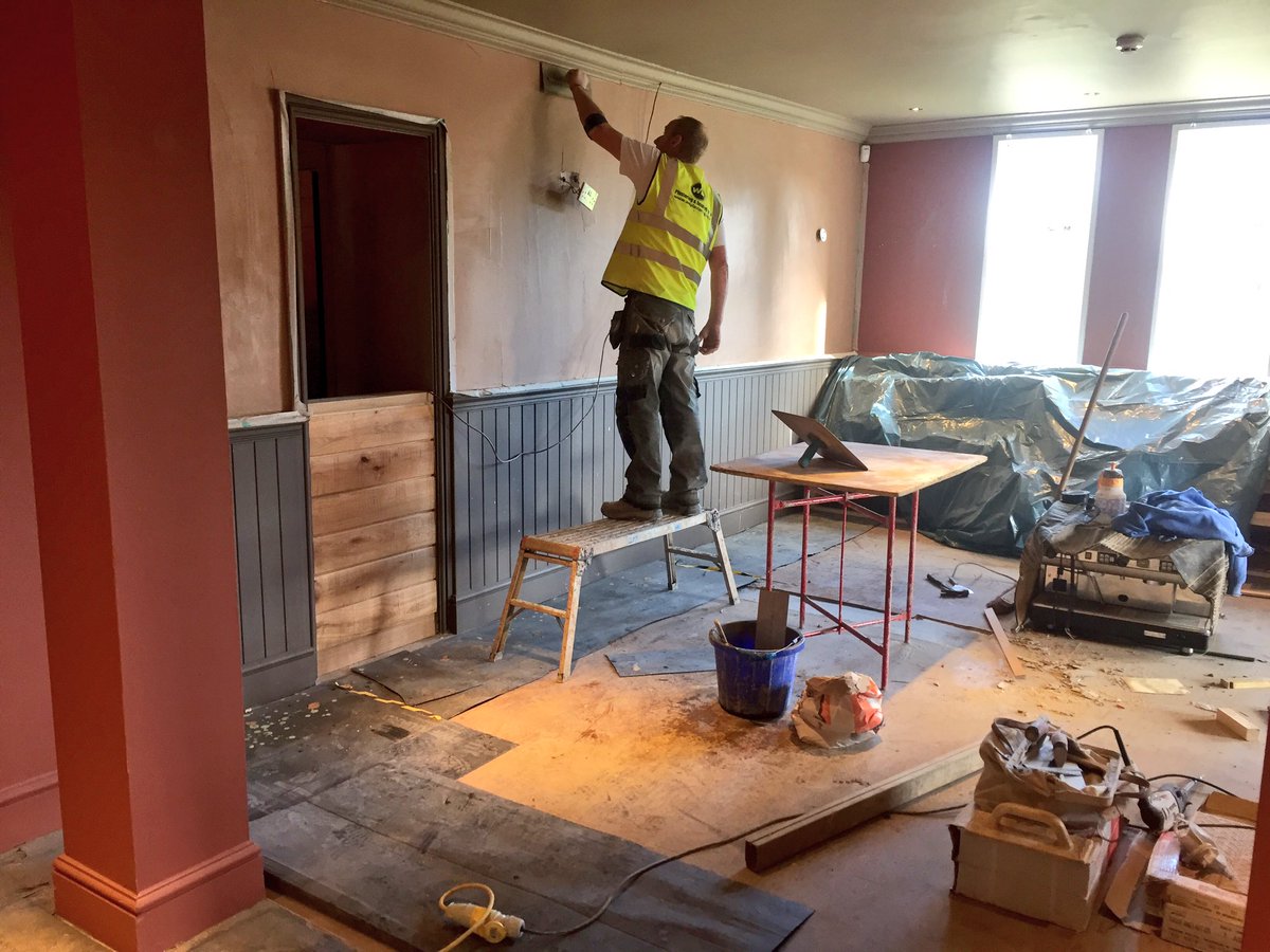 WDPANDRS's tweet image. Last push for our lads at the Bassets pole, The Harvester in Sutton Coldfield.