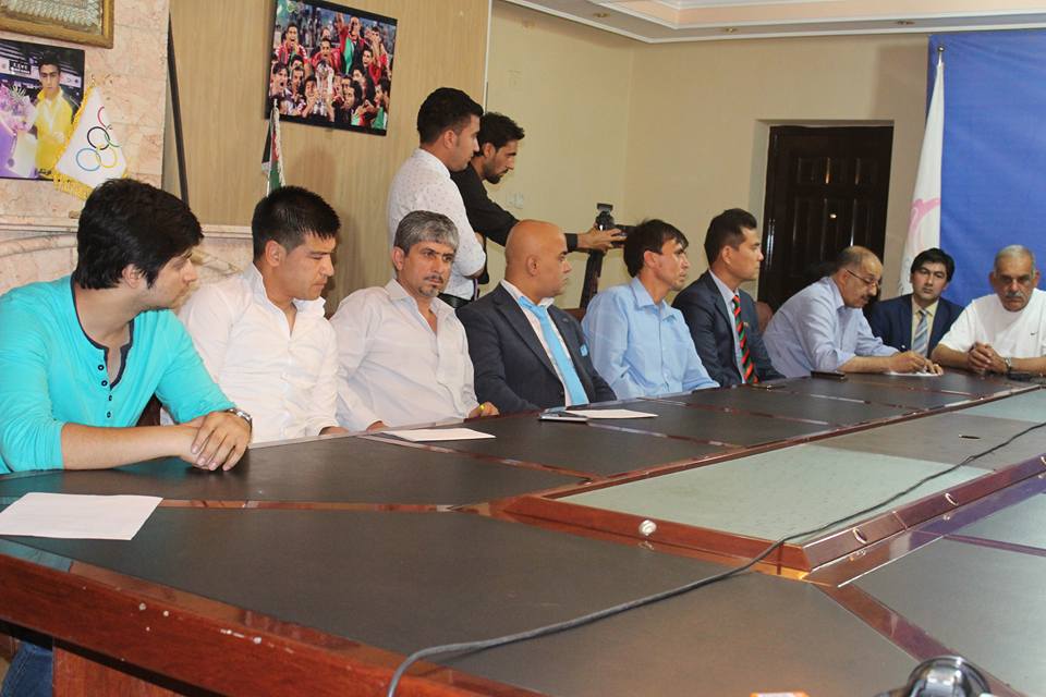OlympicAf's tweet photo. #کمیته ملی المپیک افغانستان کورش آموزش انگلیسی را جهت بلند بردن سطح دانش مربیان، داوران و ورزشکاران دایر نمود#. https://t.co/hNKZ33fVtj