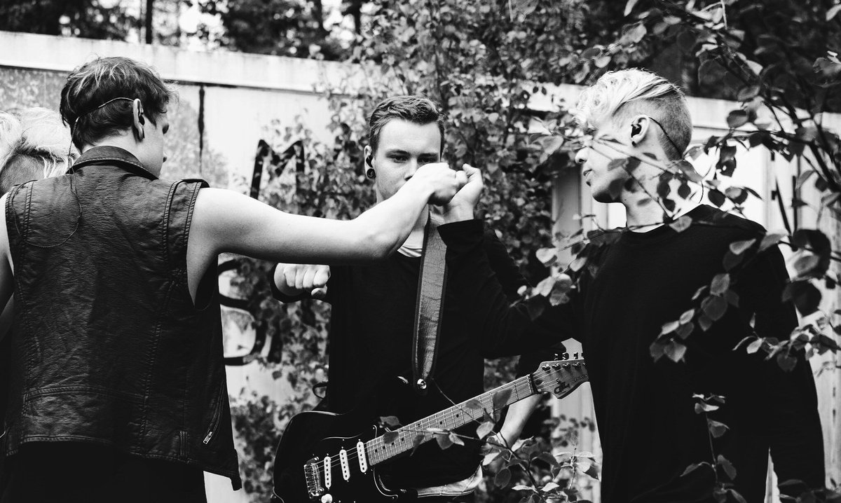 Softengineband's tweet image. Outfox, Salo today! Showtime 16:00