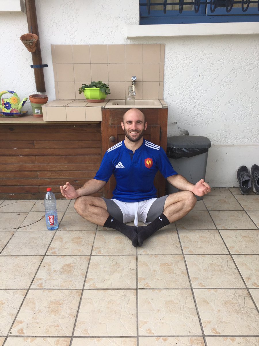 #zencommemichel après un bon footing avant la reprise mardi avec le @StadeFoyen <a href="/michalakfred/">ᴍɪᴄʜᴀʟᴀᴋ ғʀᴇᴅᴇʀɪᴄ</a> 👌🏼😀