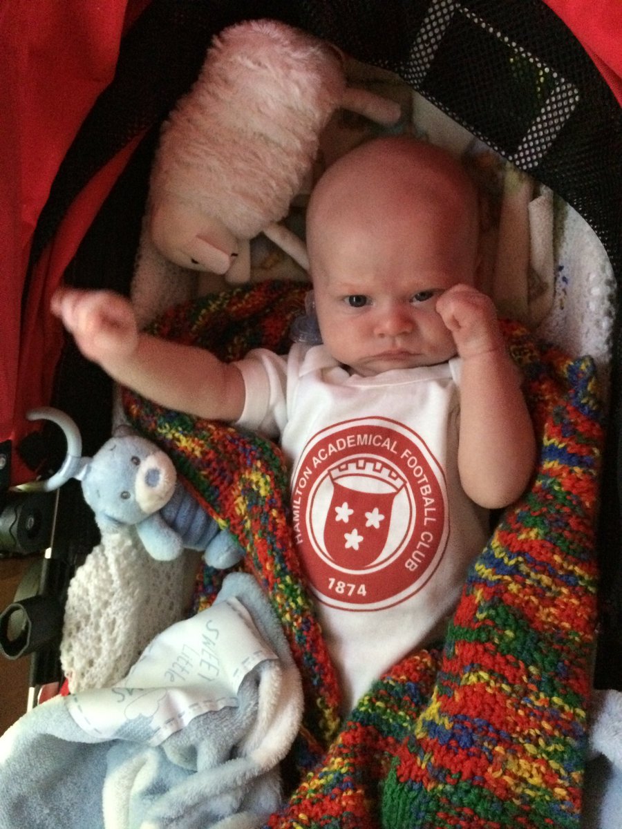 Gee_rascal's tweet photo. @acciesfc meet ur newest fan @gdhenderson #jstwokeup https://t.co/vTTa2jkesD