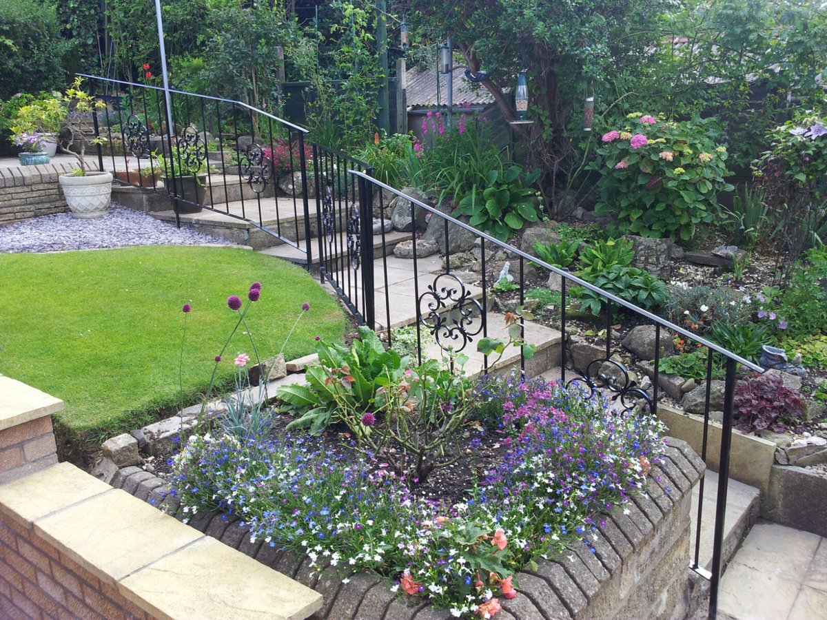 Tonyjenn1960's tweet image. Bespoke ornamental railings
#securitywithstyle 
#ness