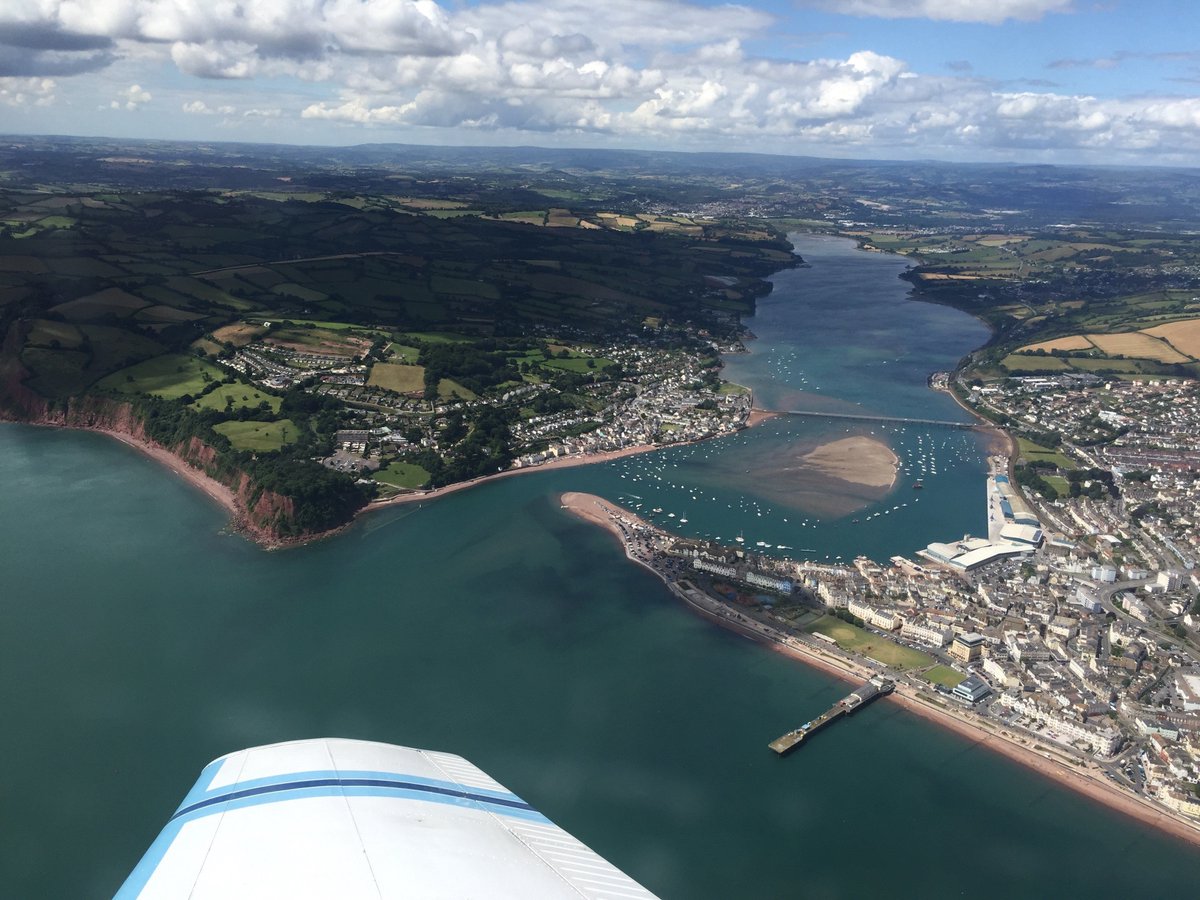 CoastViewDevon's tweet photo. Fantastic birds eye view of the bay! Sent in from one of our owners from her son's plane on a #devon tour! #shaldon https://t.co/WnfJZmJGoM