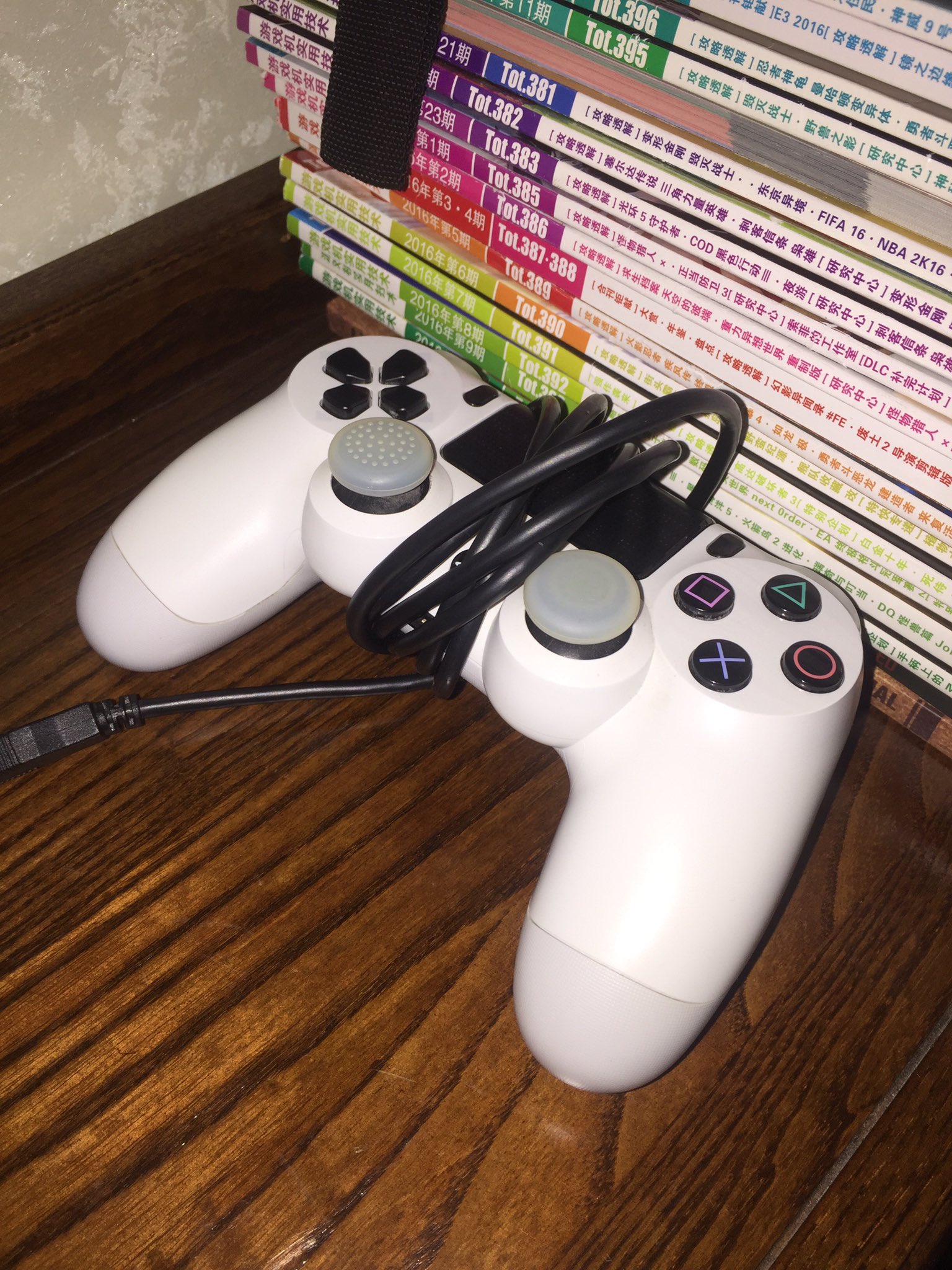 羽瑞儿auf Twitter 2年的手柄说坏就坏 一点不含糊https T Co F1nbmwduif Twitter