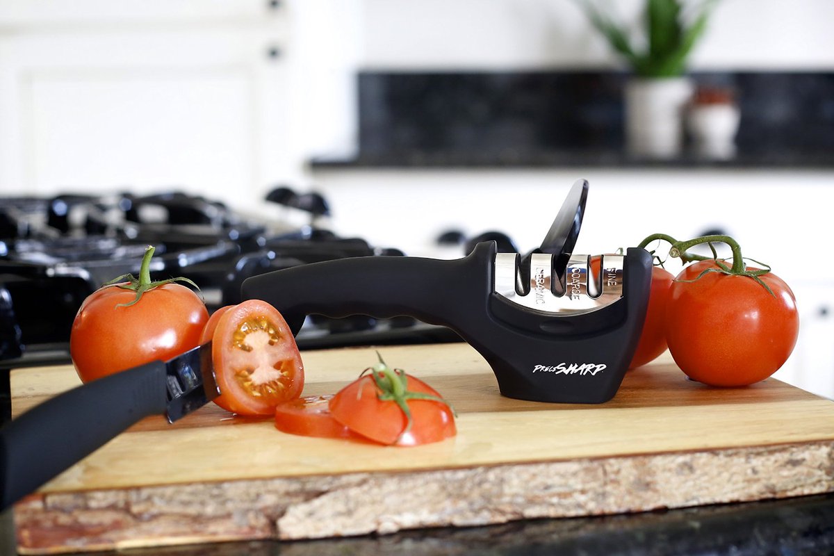 knif_sharpener's tweet image. Buy This Beautiful Product From Amazon--------&amp;gt;
amazon.com/Kitchen-Sharpe…