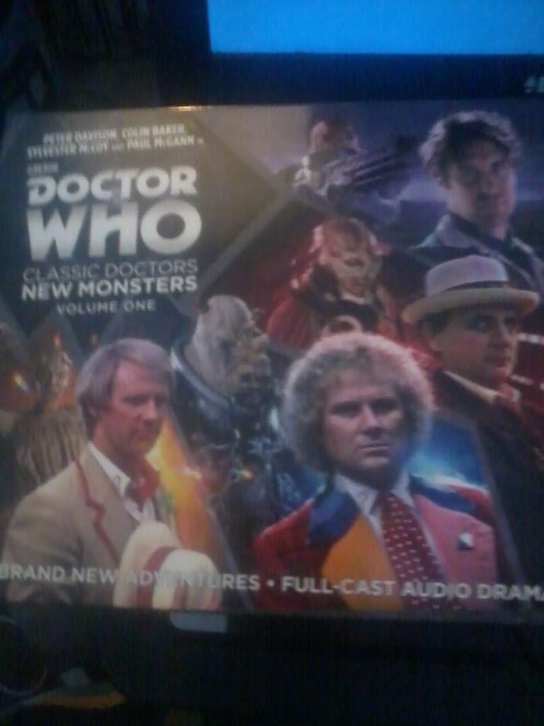 atruedrwhofan's tweet photo. Hooray my #DoctorWho @bigfinish Classic Doctors New Monsters boxset has arrived!
#DontBlink
#BoFoHo
#Gatzaa
#SontaHa https://t.co/ZXByYjOEEp