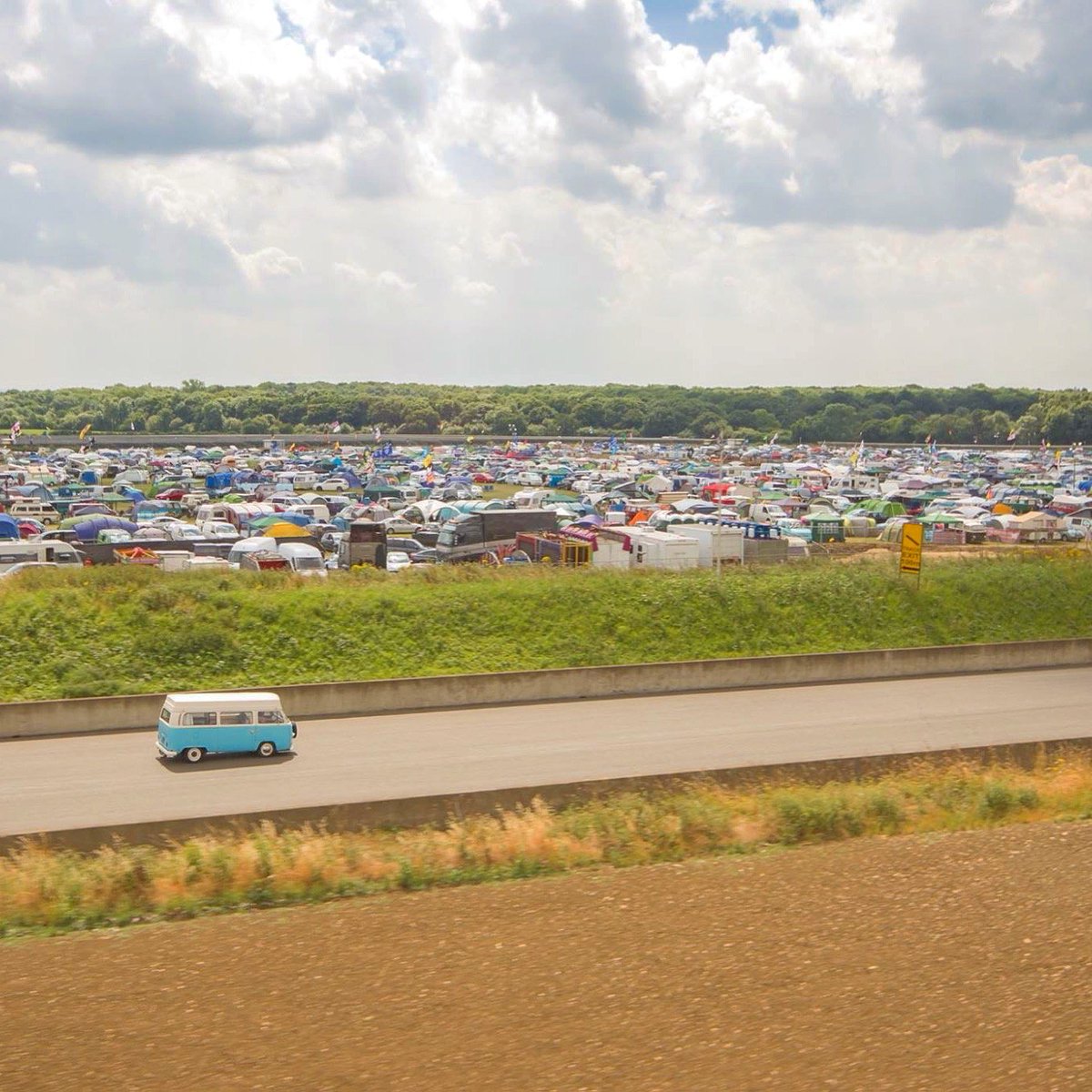 SantaPodRaceway's tweet photo. #VW Camper slowing down after hitting the 1/4 strip at #BugJam30 #SantaPod #PODstagram https://t.co/yRIEdnLcZW https://t.co/znPXGr8aVv