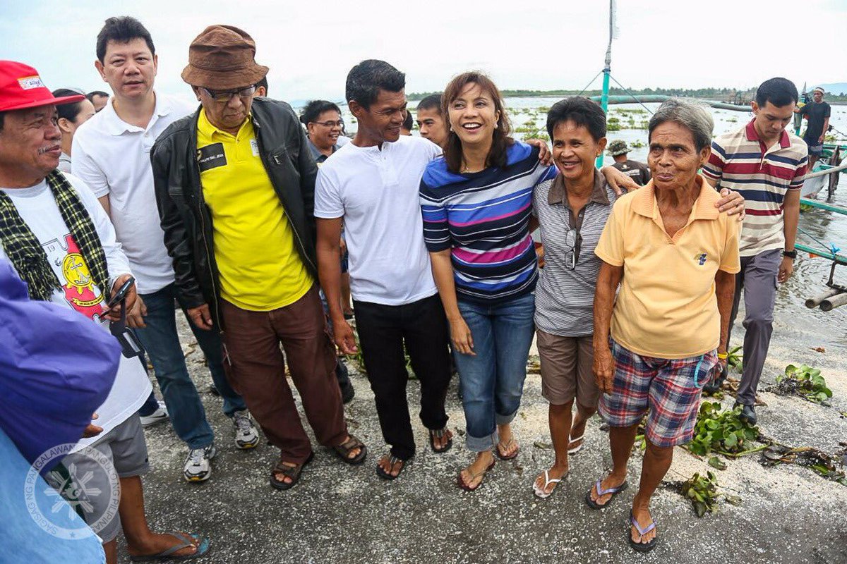 lenirobredo's tweet photo. [A] EARLIER: "Good things are coming and the residents are very grateful." - VP Leni Robredo https://t.co/jBVz8TgADY