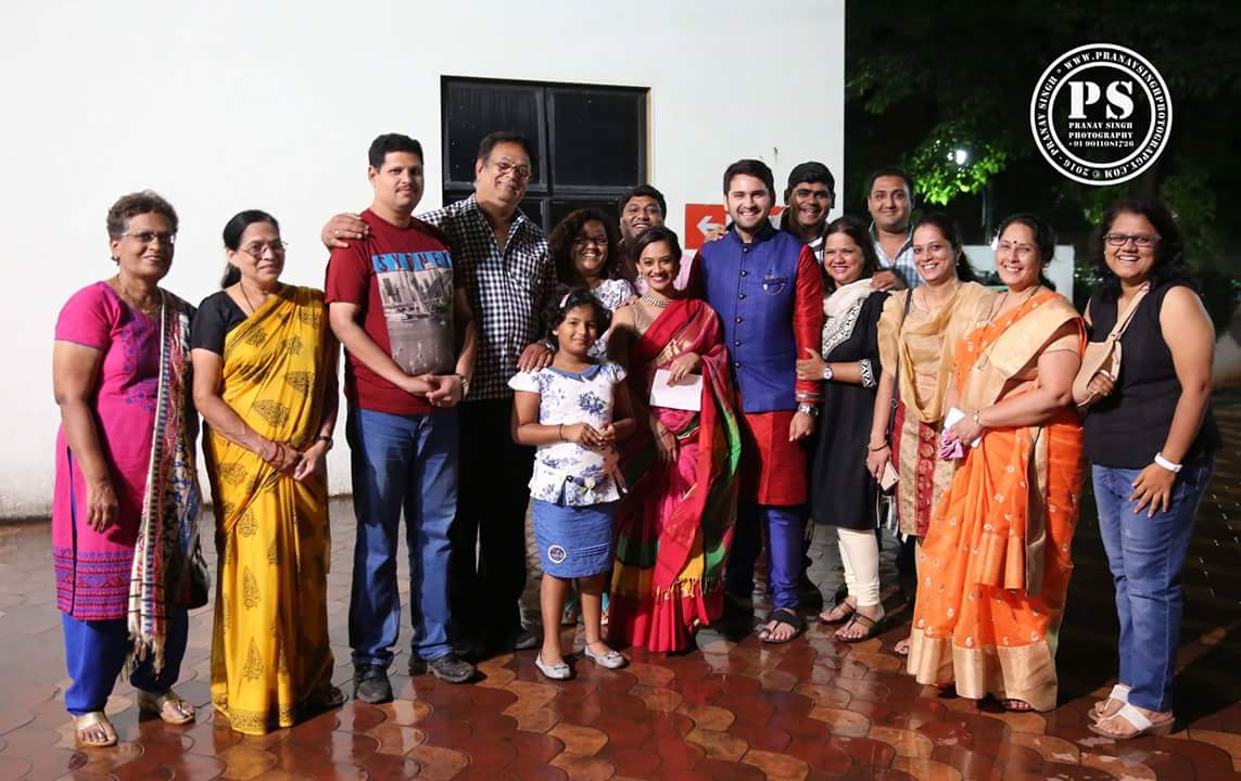 sidchandekarfc's tweet image. When our charmer is there in those pictures, Pictures become perfect automatically!! #LostAndFound #PremiereShow!