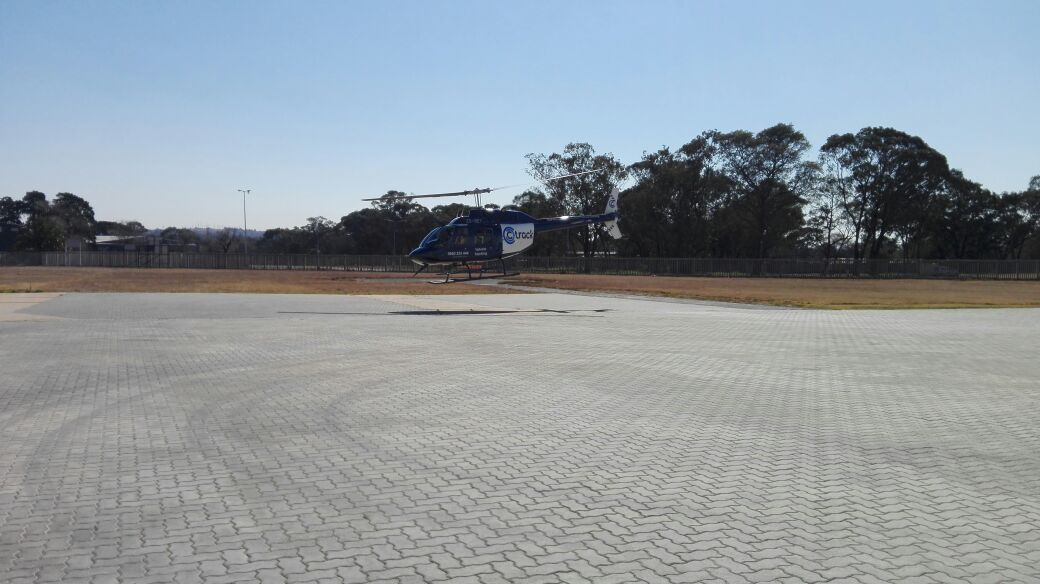 JSF_SA's tweet photo. Off they go to #explorejoburg with #flysawise Enjoy the view! #joburgshopfest https://t.co/SeQzL5EIki