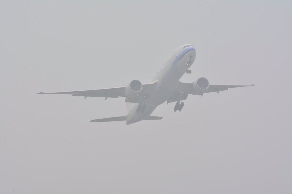 va5060123's tweet photo. Sense of mystery🌫
#ChinaAirlines #B777300ER
#ge90engine https://t.co/hBM3DgKMQ9