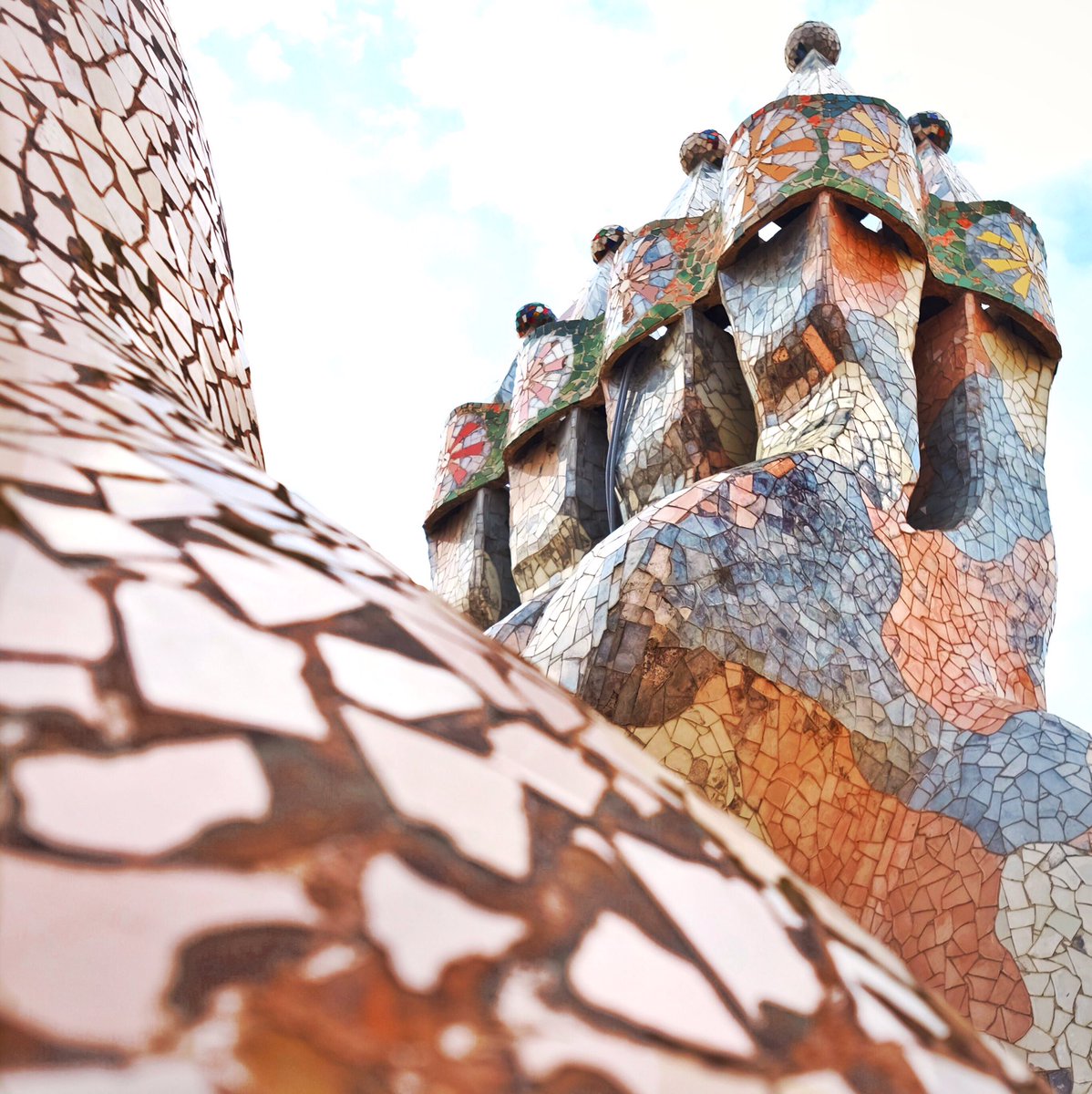 msubirats's tweet photo. La @CasaBatlloGaudi és art! Sempre que entro m'emociona! #PhotoContest #casabatllo https://t.co/9Xku9XQLhN