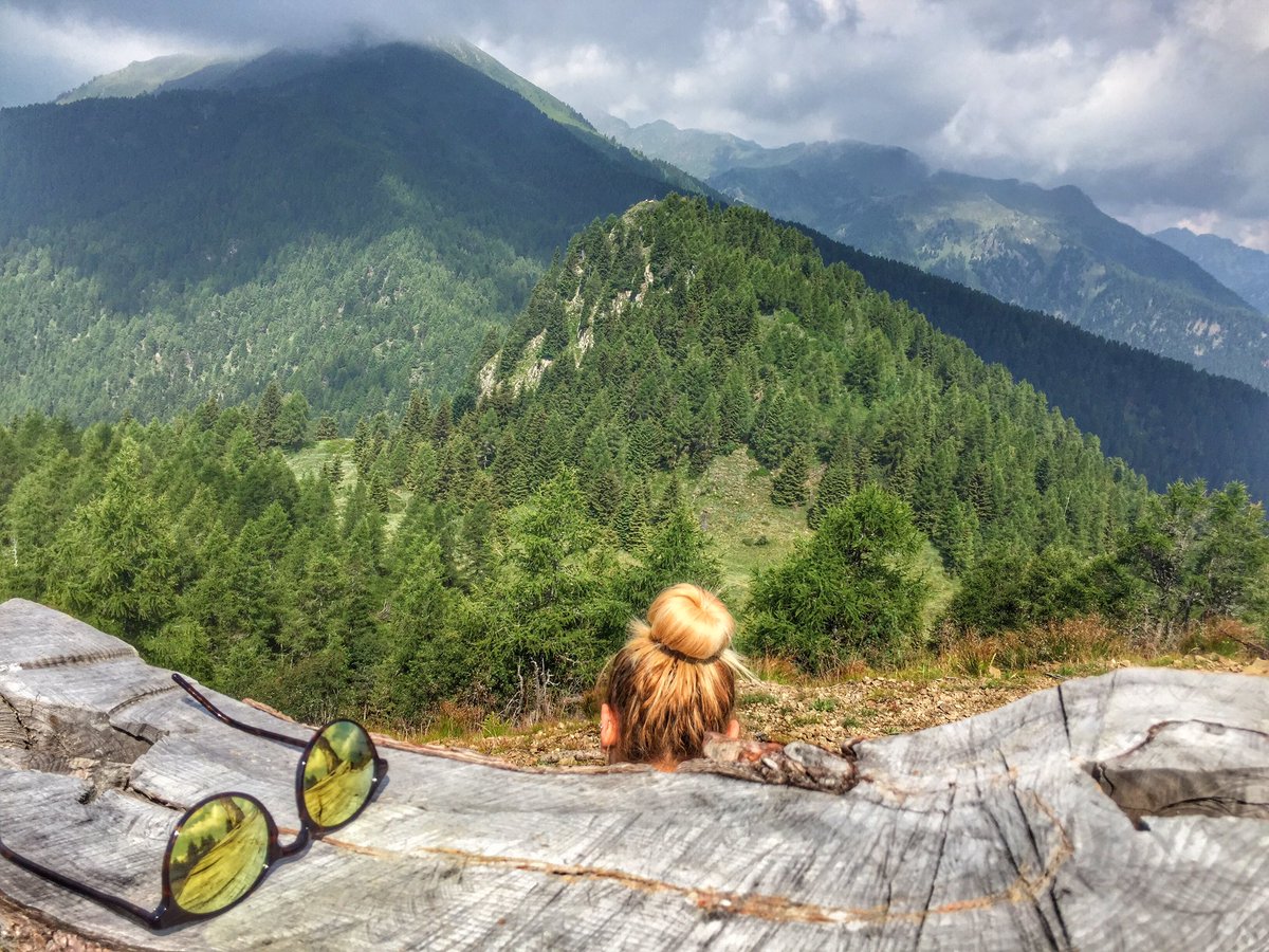 FrignaniElena's tweet photo. Raggiunta la cima del monte #Salubio https://t.co/xvA7XCv2ts
