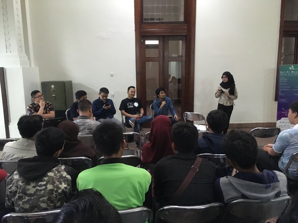 movreak's tweet photo. Ada papa @andri_yadi lg sharing di acara #scifiHackathon cc @datascienceindo https://t.co/91j8zF936v