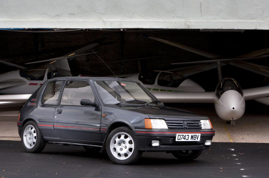 Retro Cars Daily (@basin40) on Twitter photo 