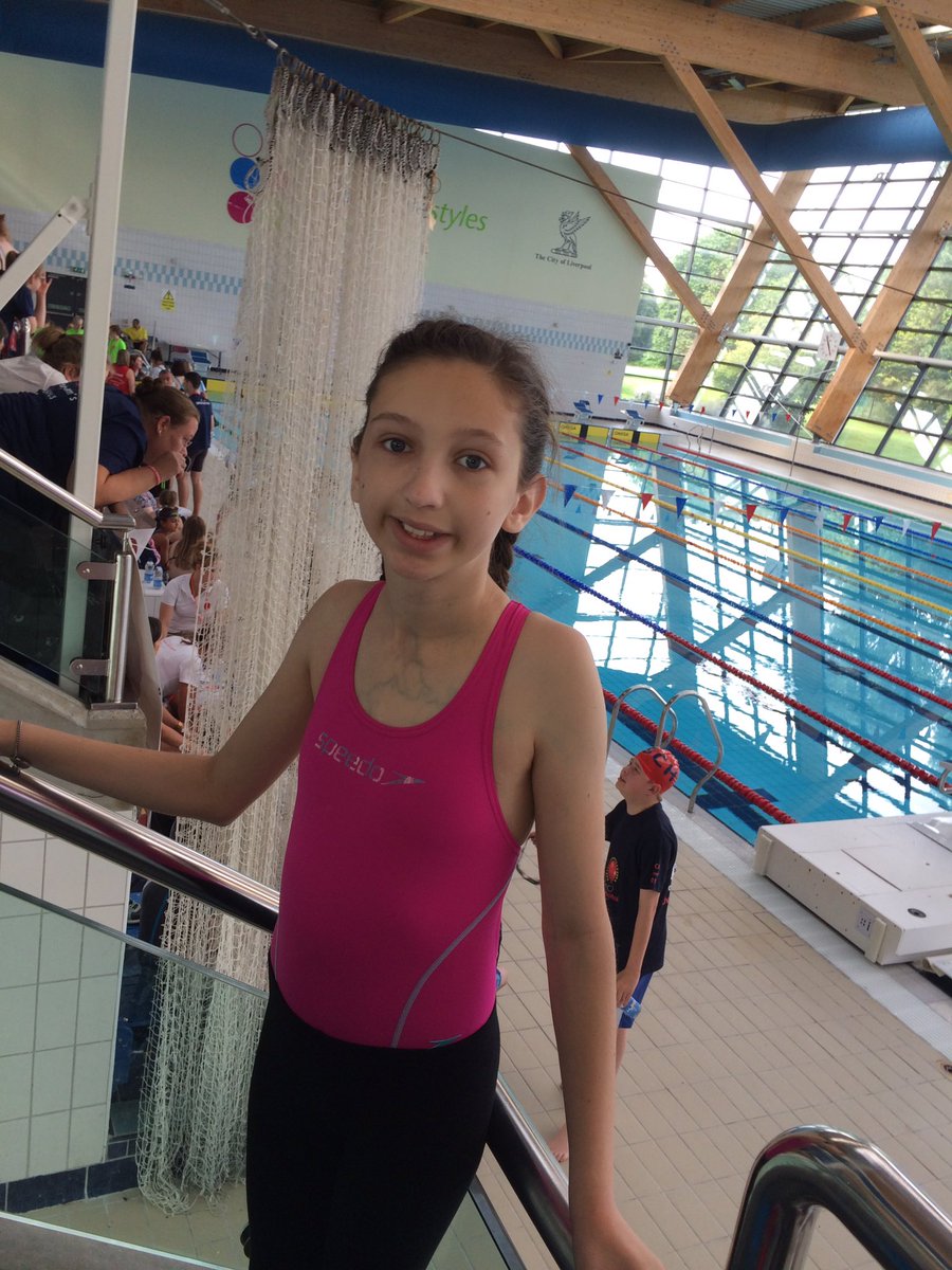 hearts_matteruk's tweet photo. Rachel has a Bronze medal in the pool. Wooooo @WHBTG @TransplantSport @LLTGL @fhlta @HTF_UK @NHSOrganDonor https://t.co/OiaORvbgZc