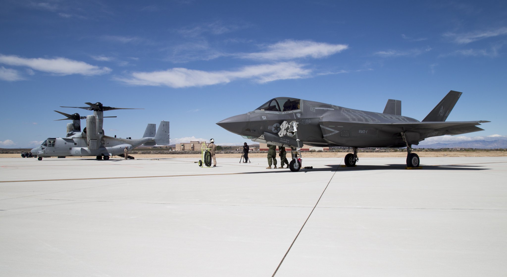 Con2DHuXYAAOLml.jpg:large