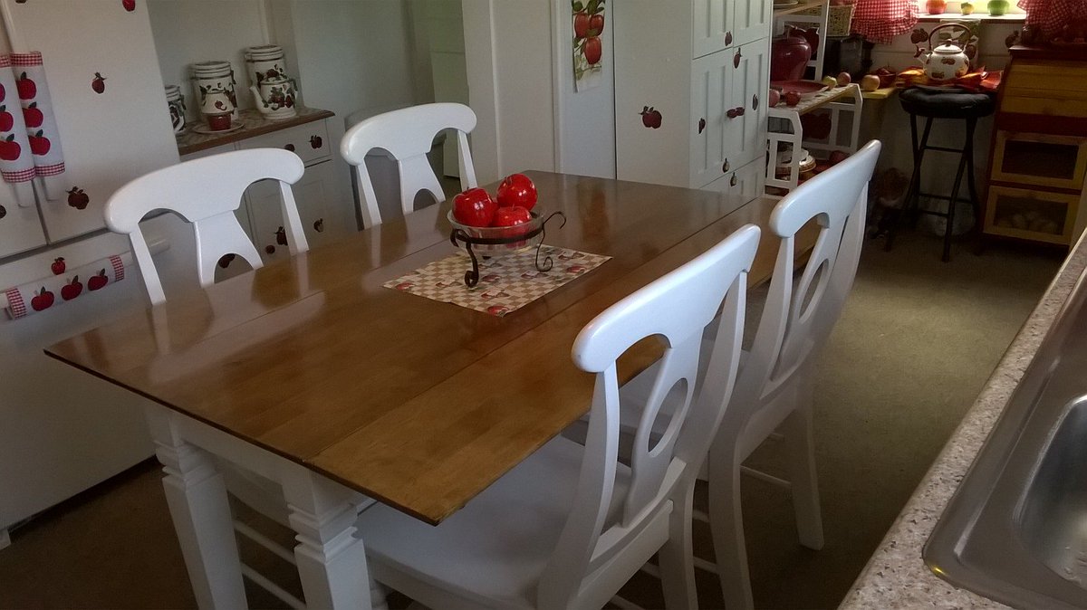 YurwayL's tweet photo. Parawood drop leaf table. (Customers picture!)
#realwood #furniture https://t.co/kWihMhessT