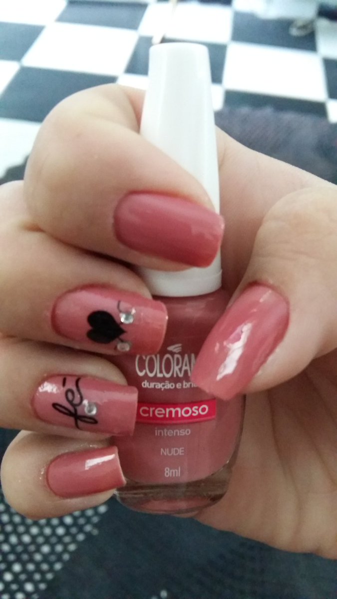 Jackybrito's tweet photo. Unha da semana. #coloroma #nude #fe https://t.co/7xAmrkhtyB