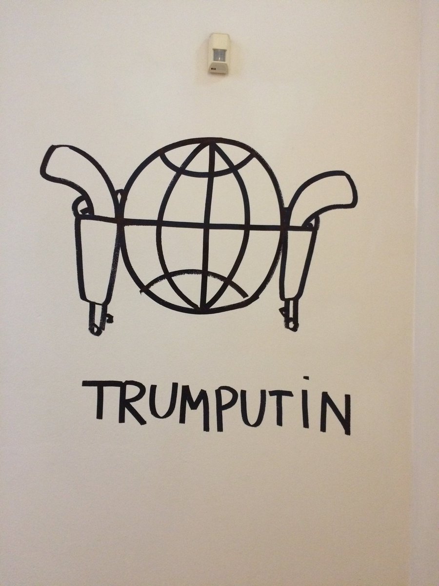 D.Perjovschi grafiti Zalcburgas Museum der Moderne šodien pēc remonta atvērtajā vecajā mājā