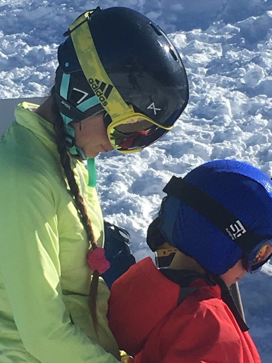 SuntimeAccessor's tweet photo. Excelente día en los centros de esqui⛷⛷.
Ven por tus Antiparras a nuestras tiendas!! https://t.co/SrnYvV2KtR