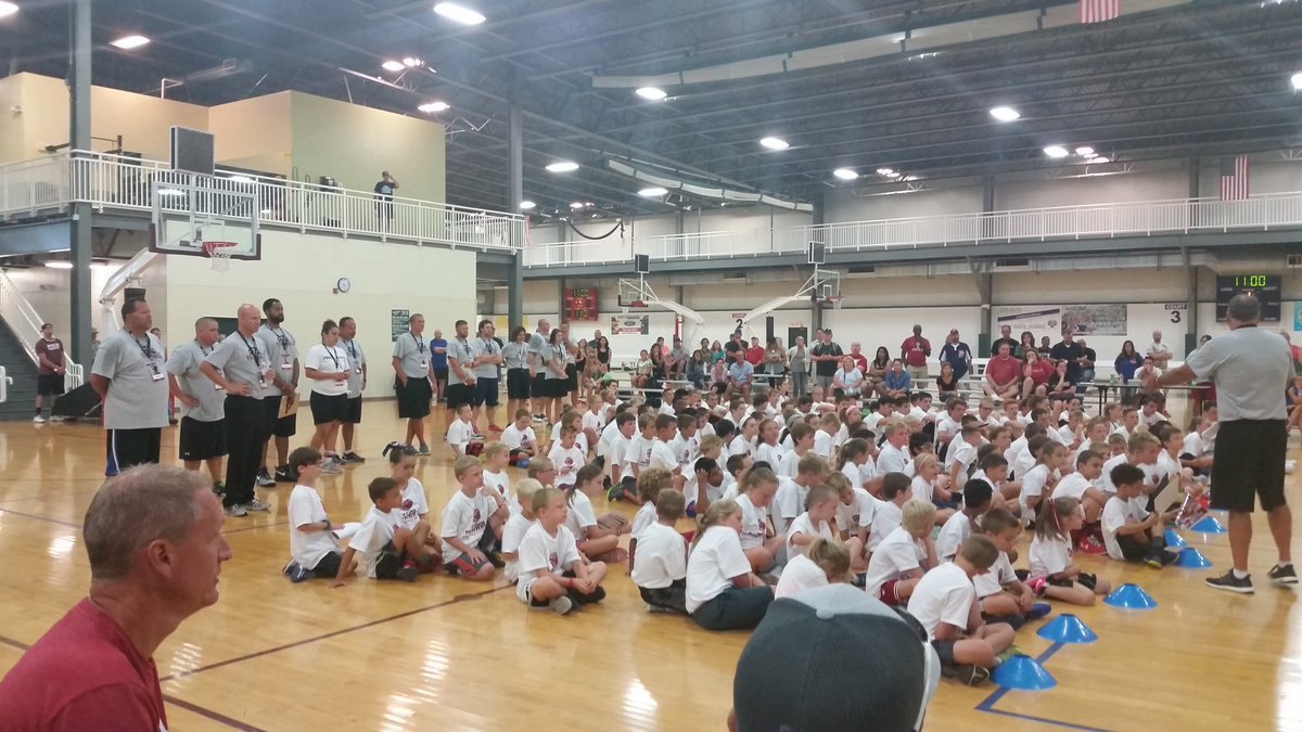 aaronkadel1's tweet photo. Thanks coaches. @YogiFerrell11 @procamps  #experience https://t.co/ZQWLL7MfNI
