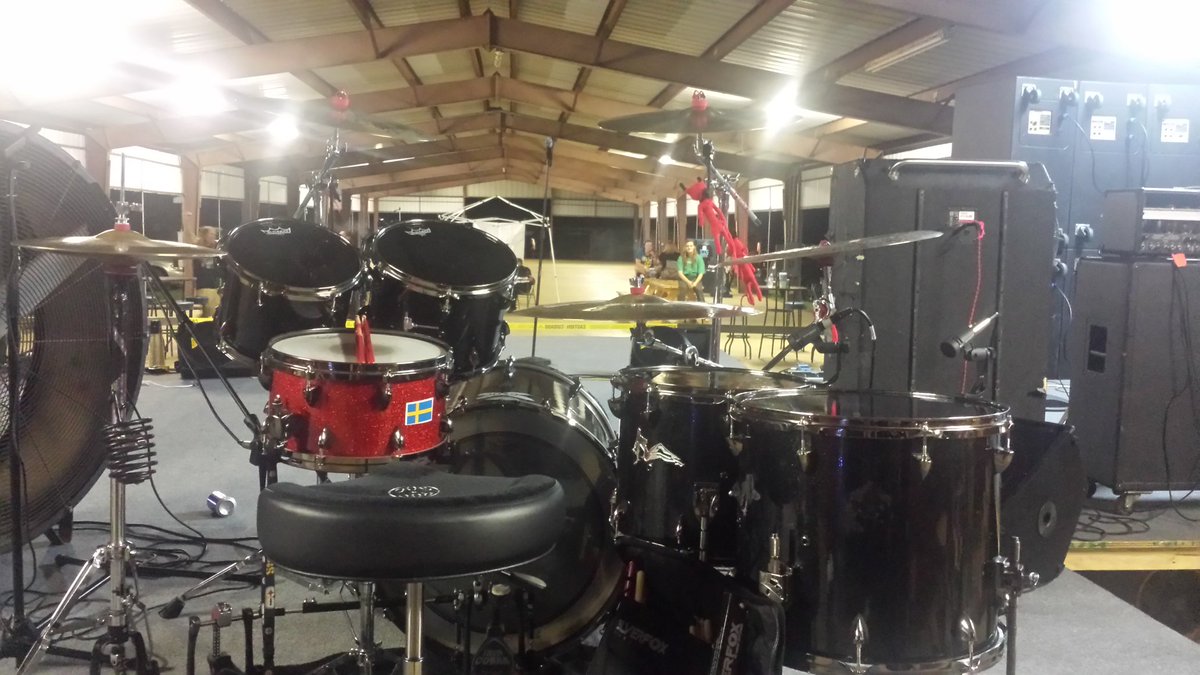 paistesparky's tweet photo. Arcadia, Louisiana last night
#RedDevilLies
#SilverfoxDrumsticks
#SoultoneCymbals
#Sonallpercussion
#PinchClip https://t.co/3AxT09ZXoU